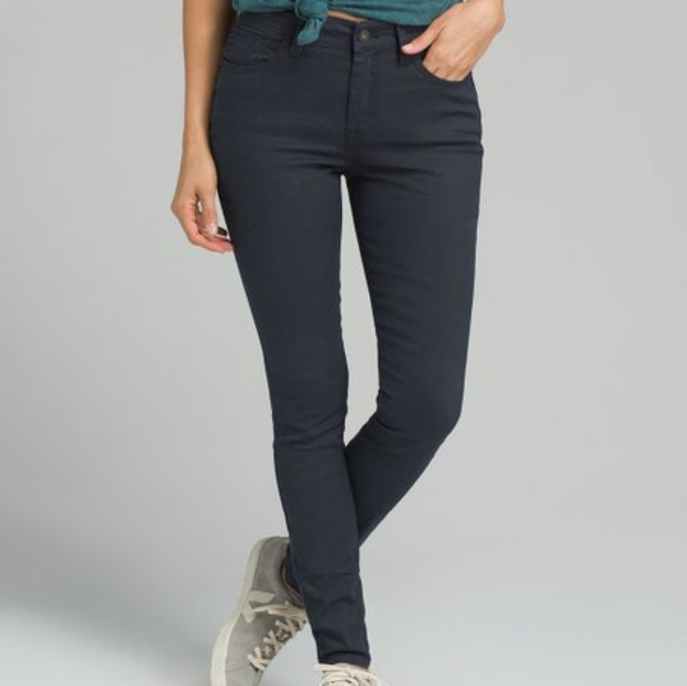 Prana Jeans. Size 2/26. Midnight Blue.